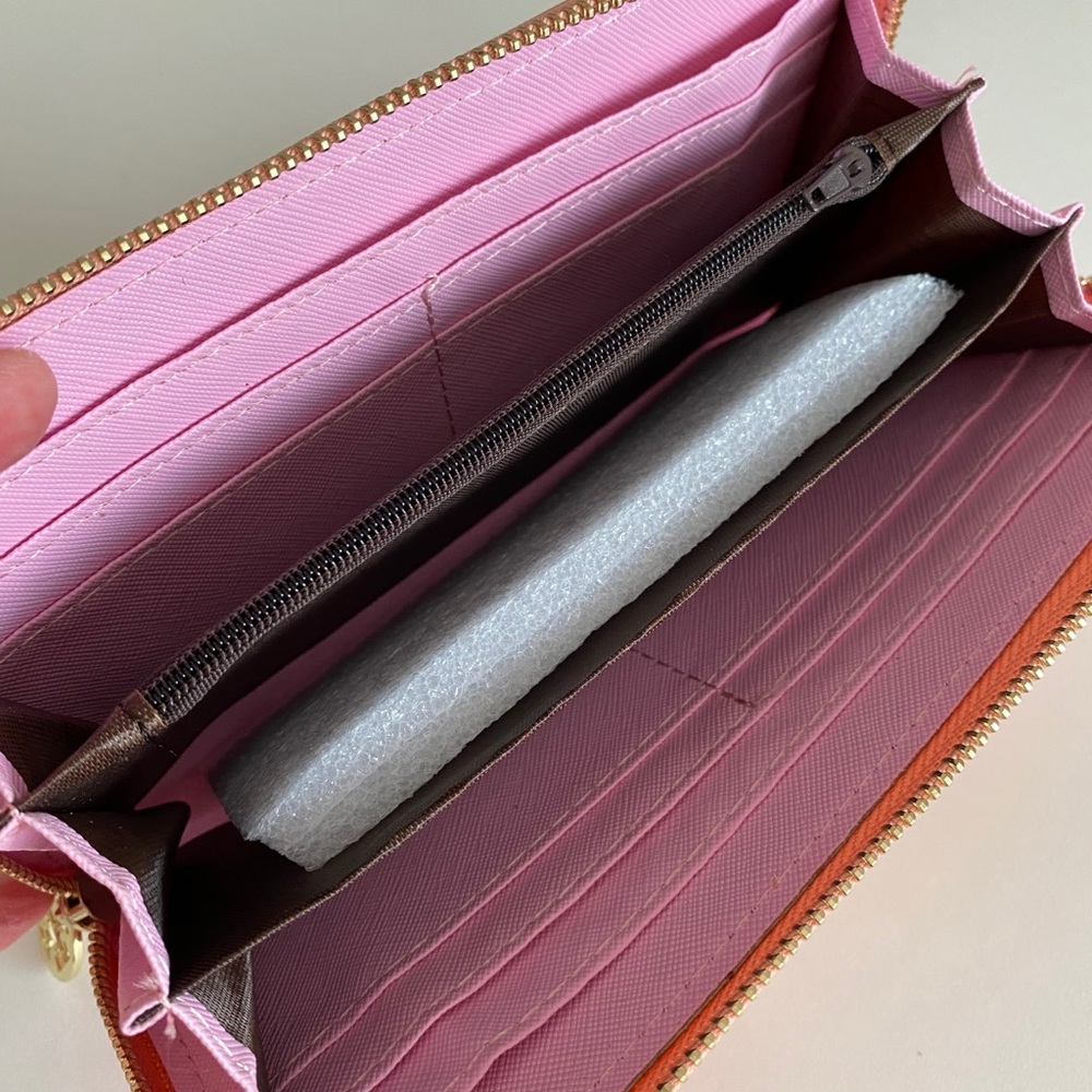 Wallet - Picture 5 of 8